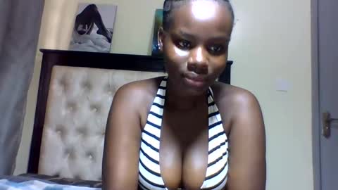 Snapshot of sexy_june chatting on March 5, 2025, 5:29 am sexy online show from March 5, 2025, 5:29 am
