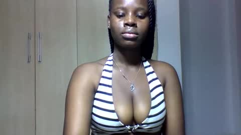 Snapshot of sexy_june chatting on September 18, 2025, 5:42 am sexy online show from September 18, 2025, 5:42 am