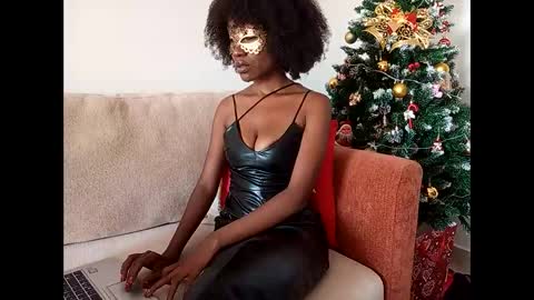 Snapshot of sexy_kinny chatting on January 15, 2026, 11:48 am Mistress Valentina BIRTHDAY SHOW 30TH NOV online show from January 15, 2026, 11:48 am