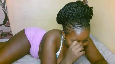 Snapshot of sexy_latasha chatting on October 2, 2025, 5:53 pm sexy_latasha online show from October 2, 2025, 5:53 pm