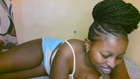 Snapshot of sexy_latasha chatting on October 14, 2025, 2:34 am sexy_latasha online show from October 14, 2025, 2:34 am