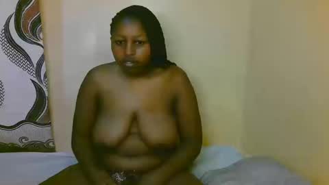 Snapshot of sexy_latasha chatting on October 21, 2025, 12:33 am sexy_latasha online show from October 21, 2025, 12:33 am