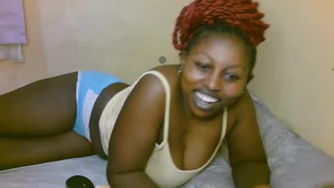 Snapshot of sexy_latasha chatting on November 7, 2025, 8:36 am sexy_latasha online show from November 7, 2025, 8:36 am