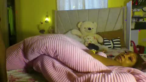 Snapshot of sexy_leee chatting on October 11, 2025, 11:20 am sexy_leee online show from October 11, 2025, 11:20 am