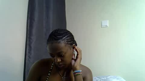Snapshot of sexy_linda022 chatting on June 1, 2026, 12:29 pm Linda online show from June 1, 2026, 12:29 pm