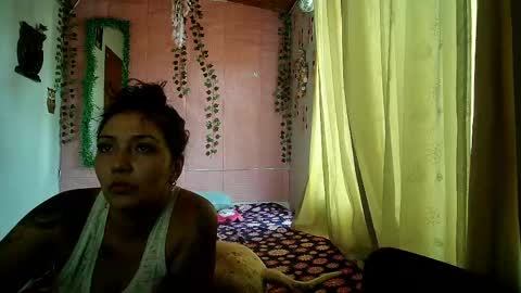 sexy lolas online show from April 5, 2026, 7:22 pm