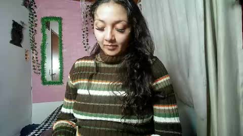 Snapshot of sexy_lolas chatting on May 22, 2026, 6:31 am sexy lolas online show from May 22, 2026, 6:31 am