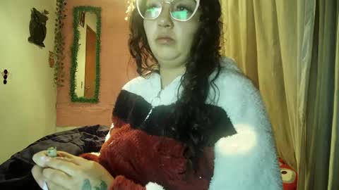 Snapshot of sexy_lolas chatting on June 3, 2026, 12:57 am sexy lolas online show from June 3, 2026, 12:57 am