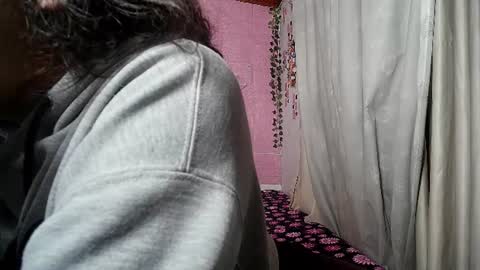 Snapshot of sexy_lolas chatting on June 15, 2026, 6:37 am sexy lolas online show from June 15, 2026, 6:37 am