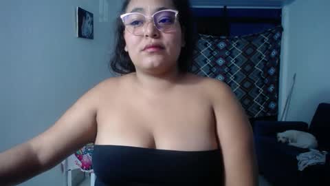 Snapshot of sexy_love_15 chatting on September 29, 2025, 5:23 am SIRENA LOVE online show from September 29, 2025, 5:23 am