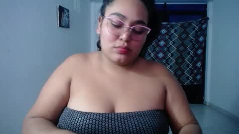 Snapshot of sexy_love_15 chatting on October 1, 2025, 5:46 am SIRENA LOVE online show from October 1, 2025, 5:46 am