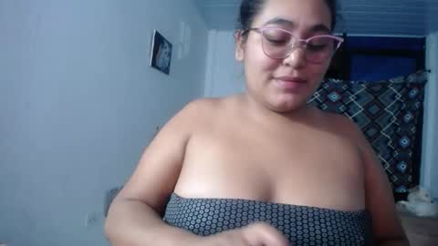 Snapshot of sexy_love_15 chatting on November 8, 2025, 8:03 am SIRENA LOVE online show from November 8, 2025, 8:03 am