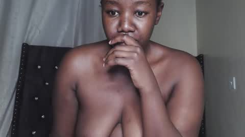 Snapshot of sexy_melanin11 chatting on September 18, 2025, 4:42 pm sexy_melanin11 online show from September 18, 2025, 4:42 pm