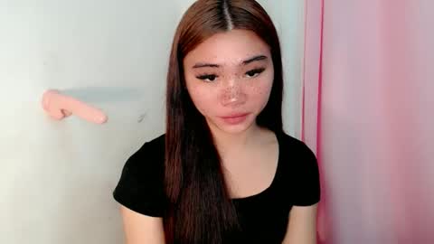 Snapshot of sexy_mikaxoxo chatting on October 5, 2025, 11:30 am mika online show from October 5, 2025, 11:30 am