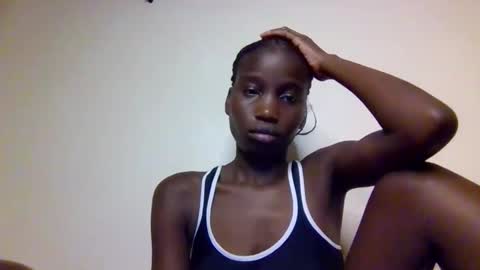 Snapshot of sexy_petittie chatting on October 13, 2025, 6:41 pm sexy_petittie online show from October 13, 2025, 6:41 pm