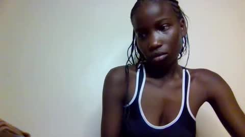 Snapshot of sexy_petittie chatting on October 14, 2025, 6:47 am sexy_petittie online show from October 14, 2025, 6:47 am
