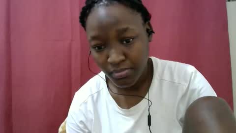 Snapshot of sexy_phoina chatting on November 8, 2025, 6:51 pm sexy_phoina online show from November 8, 2025, 6:51 pm