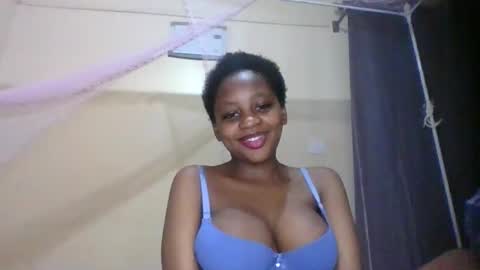 Snapshot of sexy_short chatting on September 19, 2025, 8:09 pm Janet online show from September 19, 2025, 8:09 pm