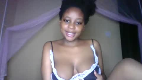 Snapshot of sexy_short chatting on October 15, 2025, 1:06 am Janet online show from October 15, 2025, 1:06 am