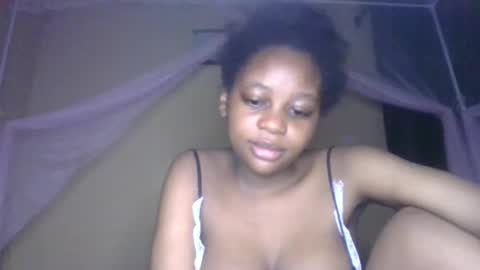 Snapshot of sexy_short chatting on October 19, 2025, 1:50 am Janet online show from October 19, 2025, 1:50 am