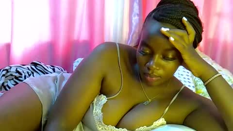 Snapshot of sexy_siera chatting on February 23, 2026, 8:22 am laura online show from February 23, 2026, 8:22 am