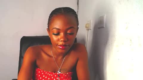 Snapshot of sexy_slimebony chatting on October 26, 2025, 9:42 pm Rae online show from October 26, 2025, 9:42 pm