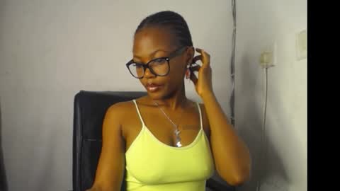Snapshot of sexy_slimebony chatting on November 8, 2025, 7:23 pm Rae online show from November 8, 2025, 7:23 pm