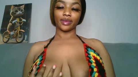 Snapshot of sexy_sweetcandy chatting on February 24, 2025, 11:30 pm sexy sweetcandy online show from February 24, 2025, 11:30 pm