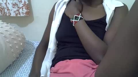 Snapshot of sexy_tania1 chatting on October 22, 2025, 10:15 am sexy_tania1 online show from October 22, 2025, 10:15 am