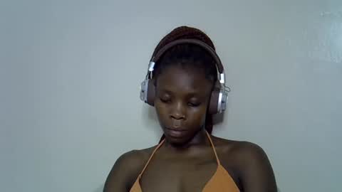 sexy_vennice online show from August 1, 2026, 10:19 pm