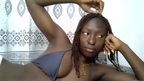 Snapshot of sexy_zola chatting on July 27, 2026, 10:11 am Im Zola online show from July 27, 2026, 10:11 am