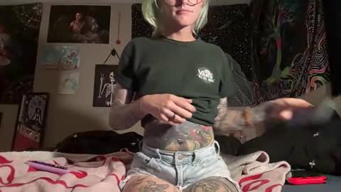 Ollie online show from May 17, 2026, 12:08 am