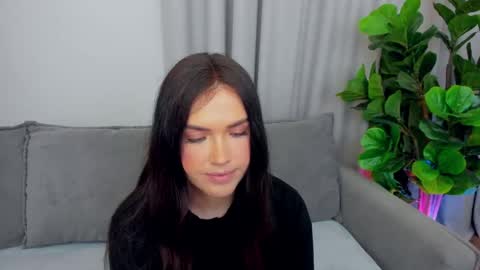 Snapshot of sexyangeloux chatting on May 26, 2026, 9:55 pm Lou online show from May 26, 2026, 9:55 pm