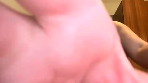 Snapshot of sexyayo666 chatting on December 6, 2024, 6:06 pm ALAYA online show from December 6, 2024, 6:06 pm