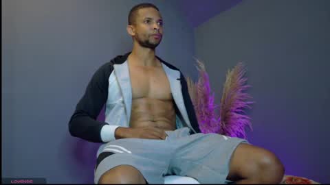 Snapshot of sexyblack1993 chatting on February 5, 2025, 9:57 am sexyblack online show from February 5, 2025, 9:57 am