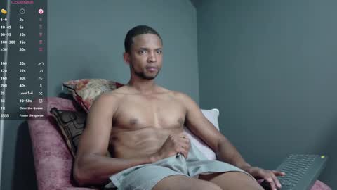 Snapshot of sexyblack1993 chatting on February 20, 2025, 10:48 am sexyblack online show from February 20, 2025, 10:48 am