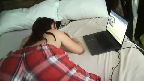 Sexycoochie online show from November 17, 2025, 6:35 pm