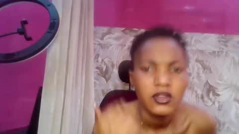 Snapshot of sexydoll32 chatting on May 5, 2026, 9:17 am sexydoll32 online show from May 5, 2026, 9:17 am
