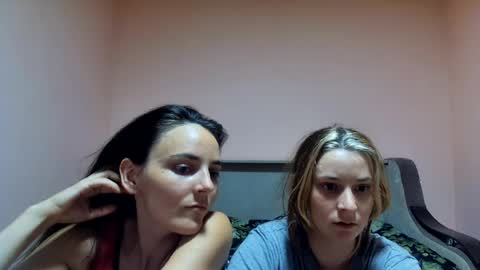 sexyemma09 online show from August 4, 2026, 8:22 pm