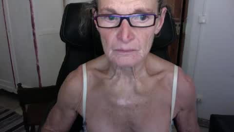 Snapshot of sexyfit58 chatting on December 5, 2024, 1:25 am SexyFit58 online show from December 5, 2024, 1:25 am