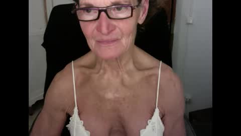 Snapshot of sexyfit58 chatting on December 29, 2024, 11:08 pm SexyFit58 online show from December 29, 2024, 11:08 pm