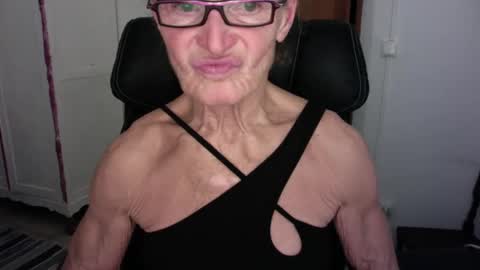 Snapshot of sexyfit58 chatting on January 22, 2025, 12:16 am SexyFit58 online show from January 22, 2025, 12:16 am