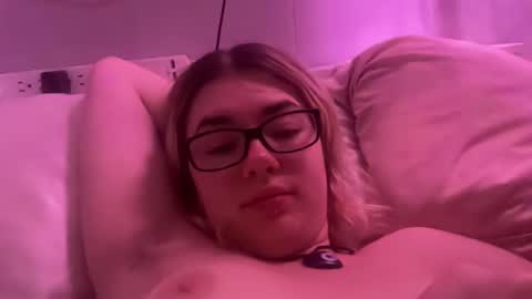 Snapshot of sexyflower21555 chatting on December 3, 2024, 4:36 am sexyflower21555 online show from December 3, 2024, 4:36 am