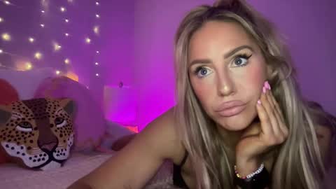 Snapshot of sexygoodvibebabe69 chatting on January 7, 2025, 10:43 am Ashley Love online show from January 7, 2025, 10:43 am