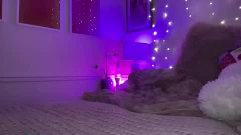 Ashley Love online show from April 4, 2026, 6:44 am