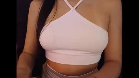 Snapshot of sexyideusa chatting on December 19, 2024, 4:46 pm Sexy online show from December 19, 2024, 4:46 pm