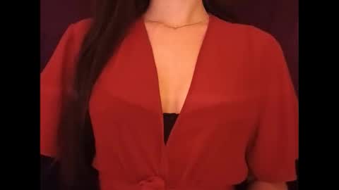 Snapshot of sexyideusa chatting on January 6, 2025, 12:05 am Sexy online show from January 6, 2025, 12:05 am