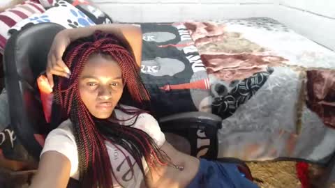sexyjustin202 online show from May 18, 2026, 4:07 am