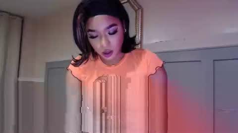 SEXYLATINCOUPLE online show from January 17, 2026, 8:52 am