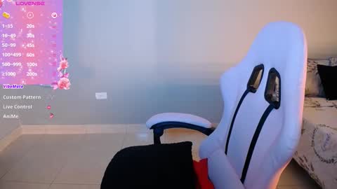 Snapshot of sexyloba_ chatting on October 18, 2025, 2:51 pm sexyloba independent model online show from October 18, 2025, 2:51 pm